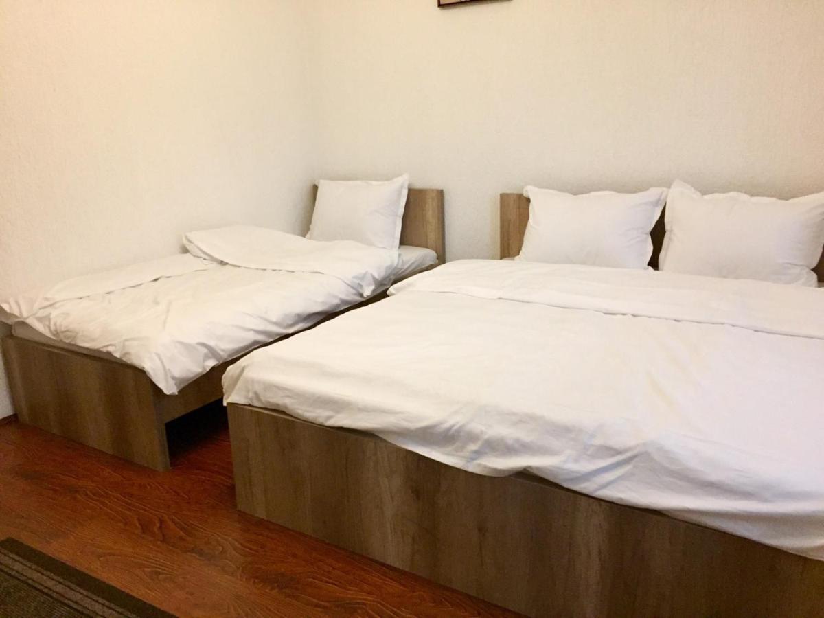 Hotel Park Пристина Екстериор снимка
