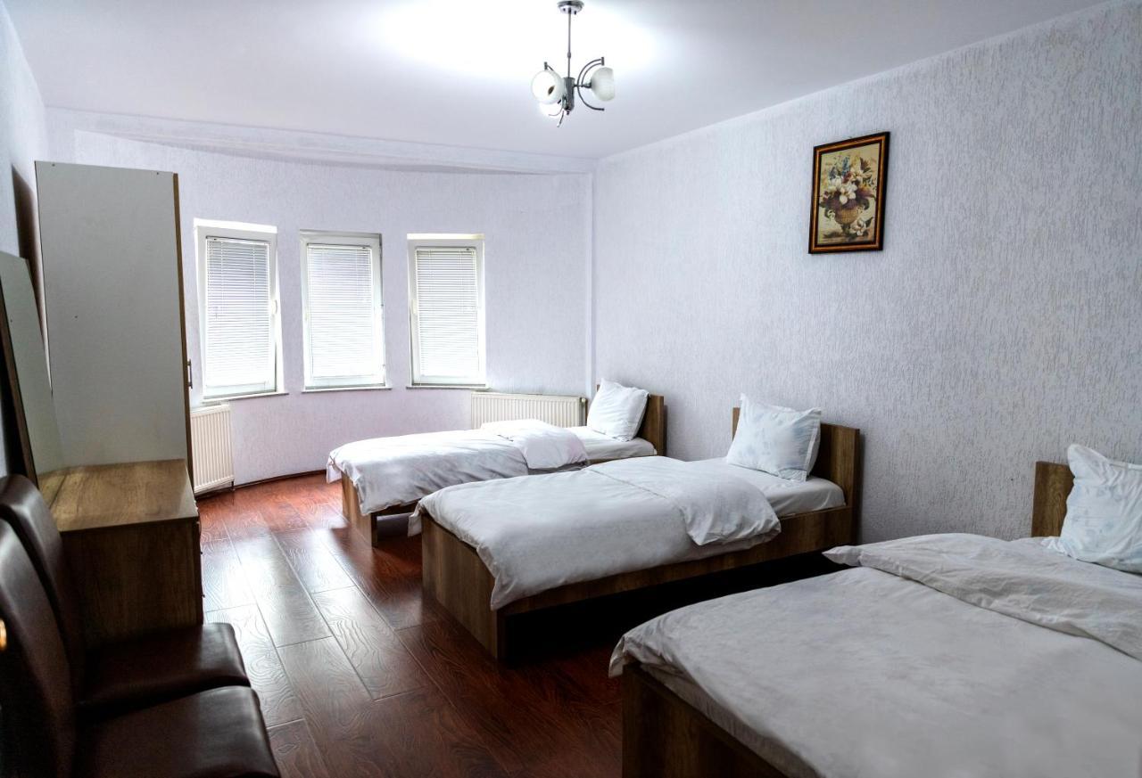 Hotel Park Пристина Екстериор снимка