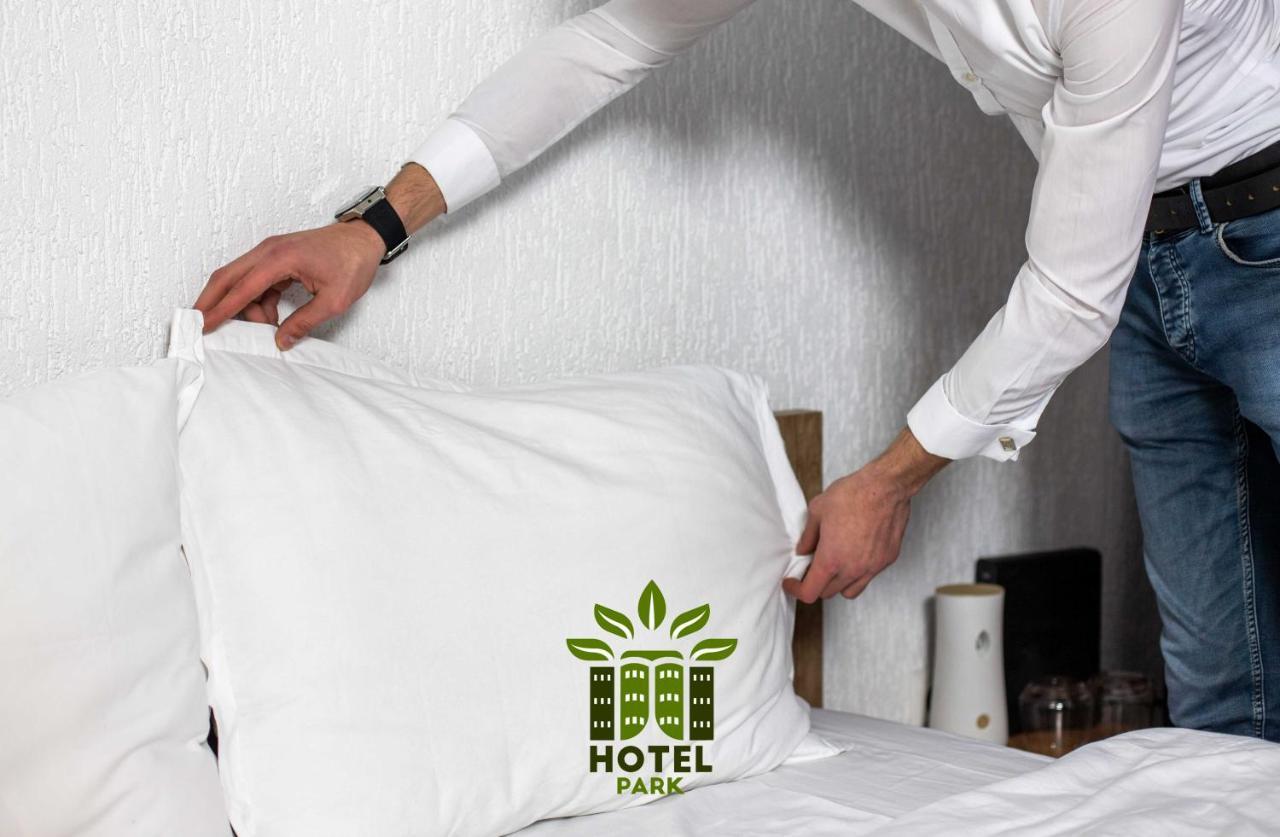 Hotel Park Пристина Екстериор снимка